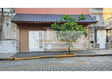 Casa 4 Ambientes con Terraza, Quincho y Patio - Caballito