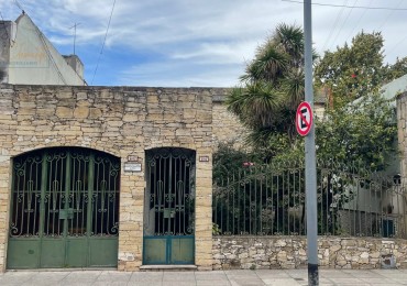 Casa en Lote Propio con 2 Viviendas y Potencial para 3 PH